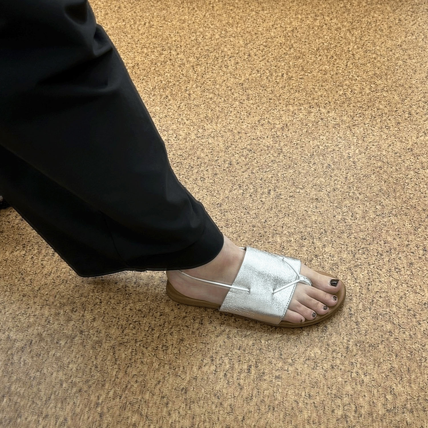 BARI トングサンダル - 画像4