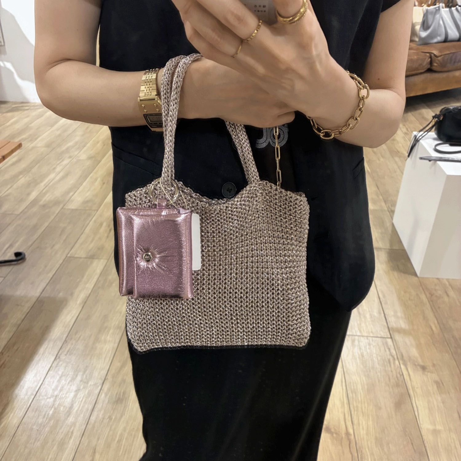 cachecache イヤホンポーチ付ラメ糸ミニバッグ - 画像4