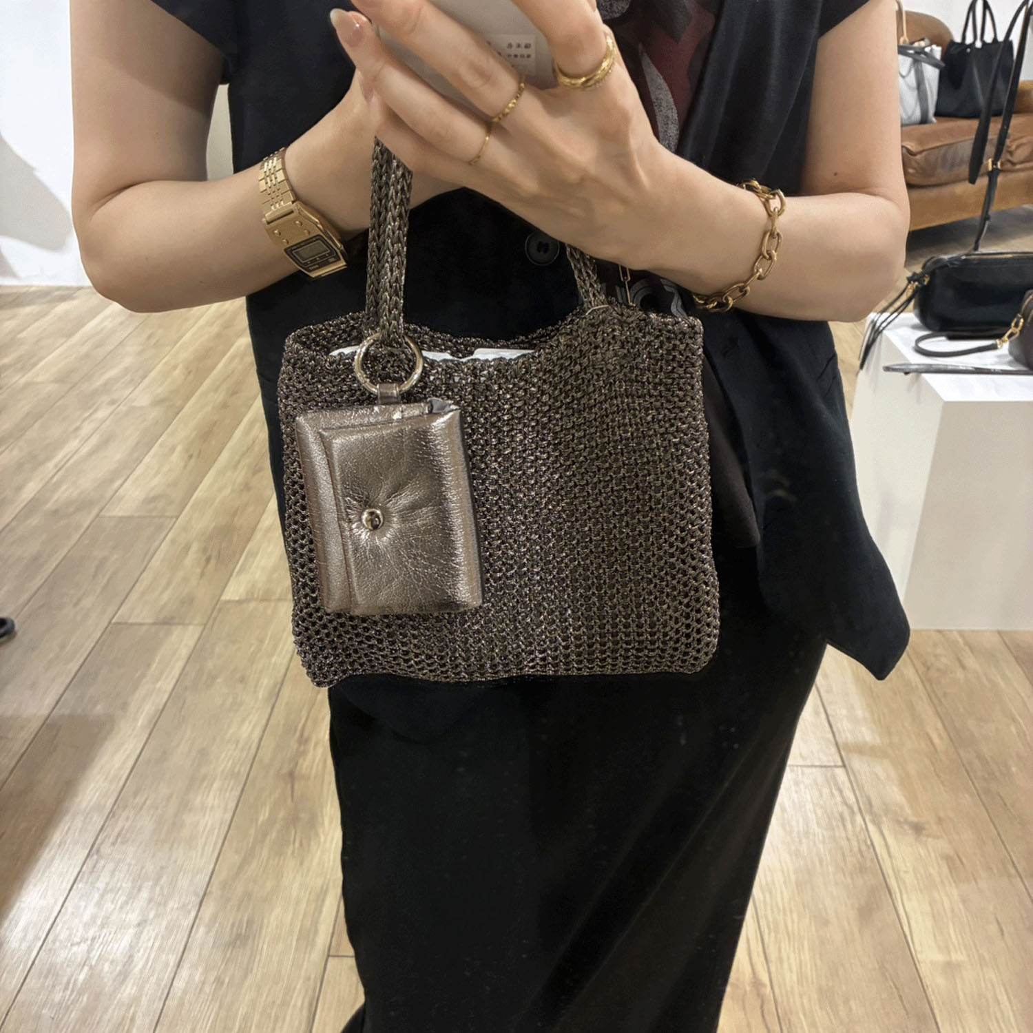 cachecache イヤホンポーチ付ラメ糸ミニバッグ - 画像9