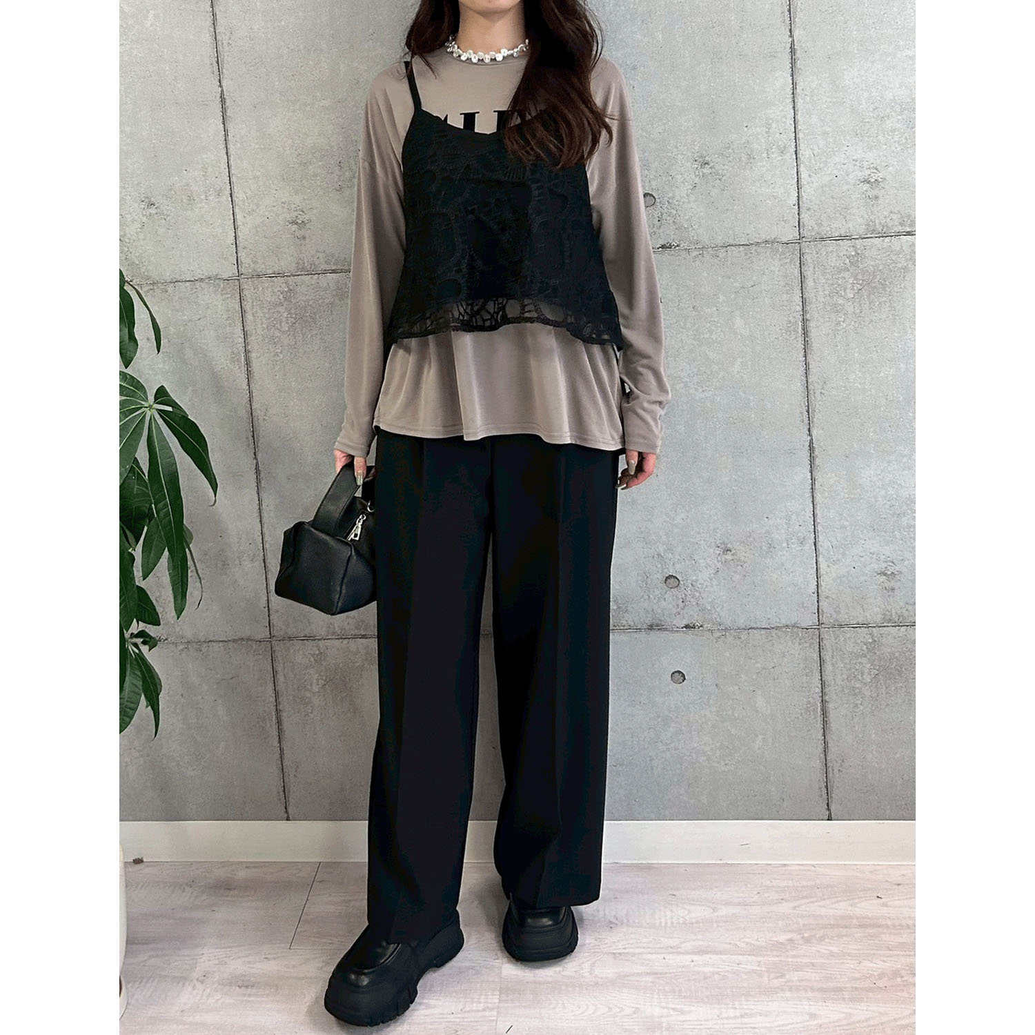 ROSIEE ソフトな風合いフロッキープリントTシャツ - 画像20