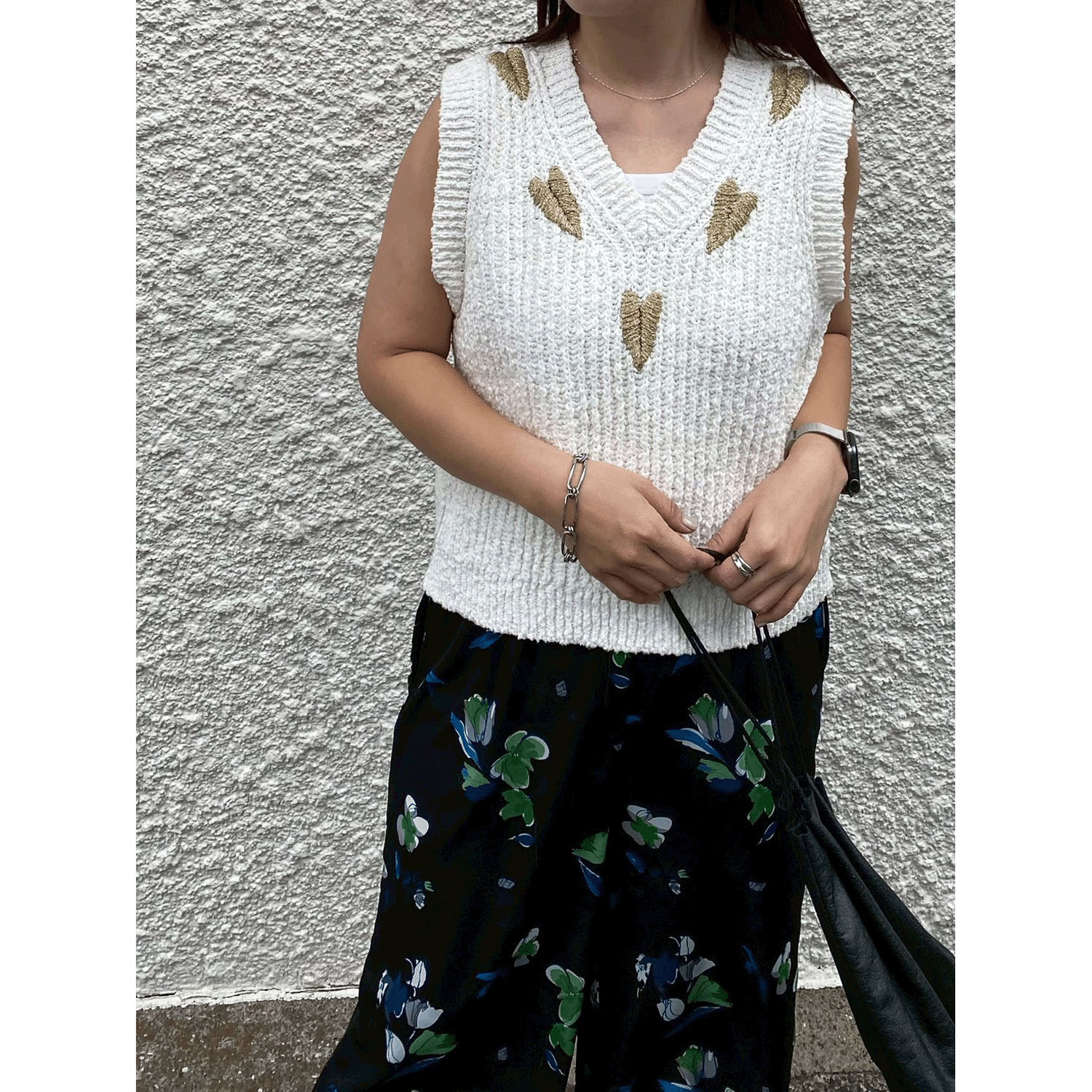 ROSIEE ハート刺繍スラブニットベスト - 画像4