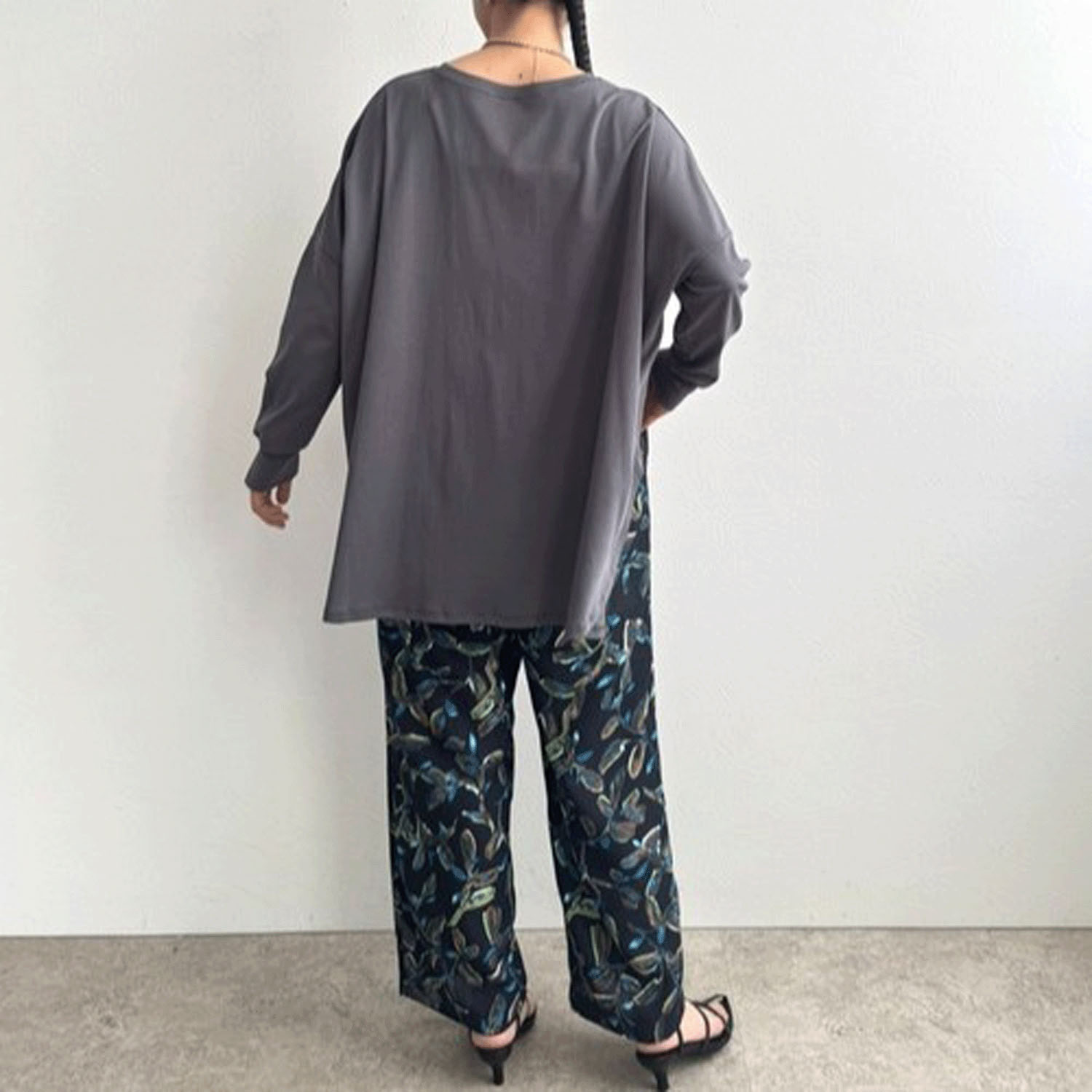 LHELBIE ハンドロゴポンチョロンT - 画像14