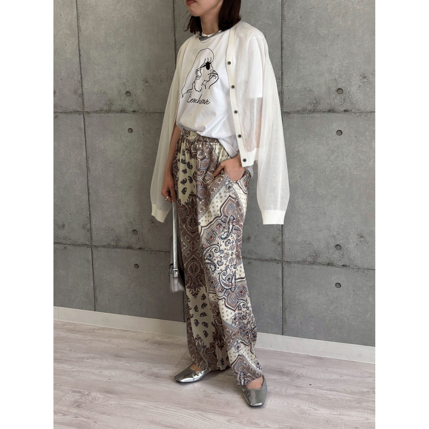 ROSIEE 女の子柄コード刺繍Tシャツ - 画像11