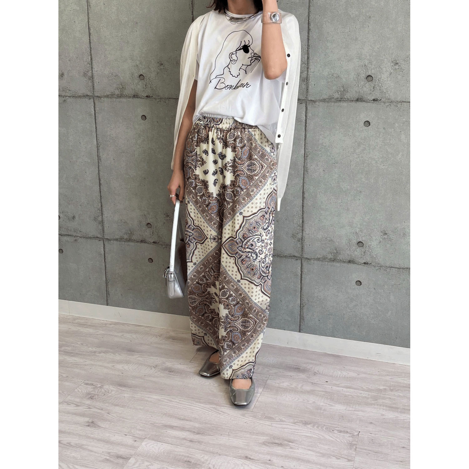 ROSIEE 女の子柄コード刺繍Tシャツ - 画像12