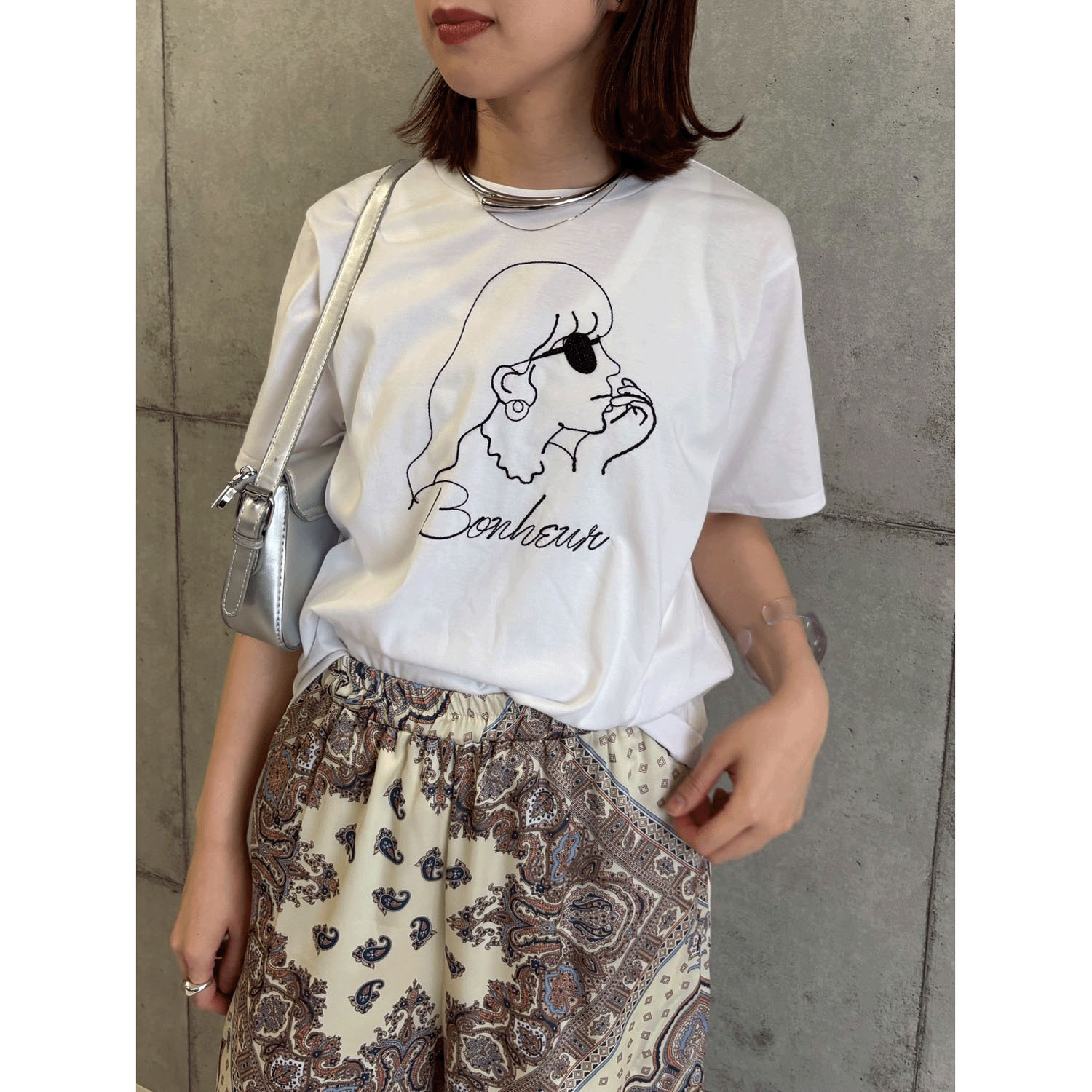 ROSIEE 女の子柄コード刺繍Tシャツ