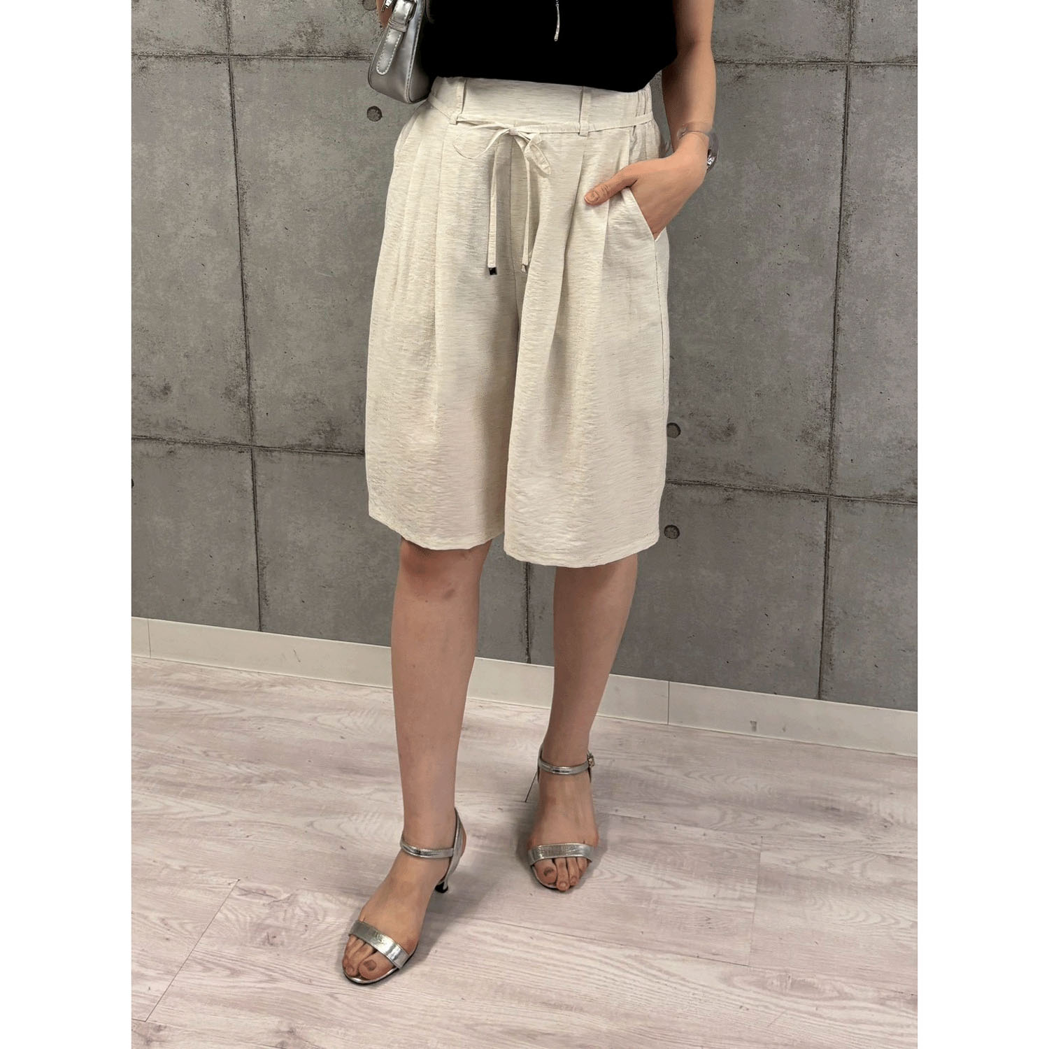 ROSIEE リラックスショートパンツ