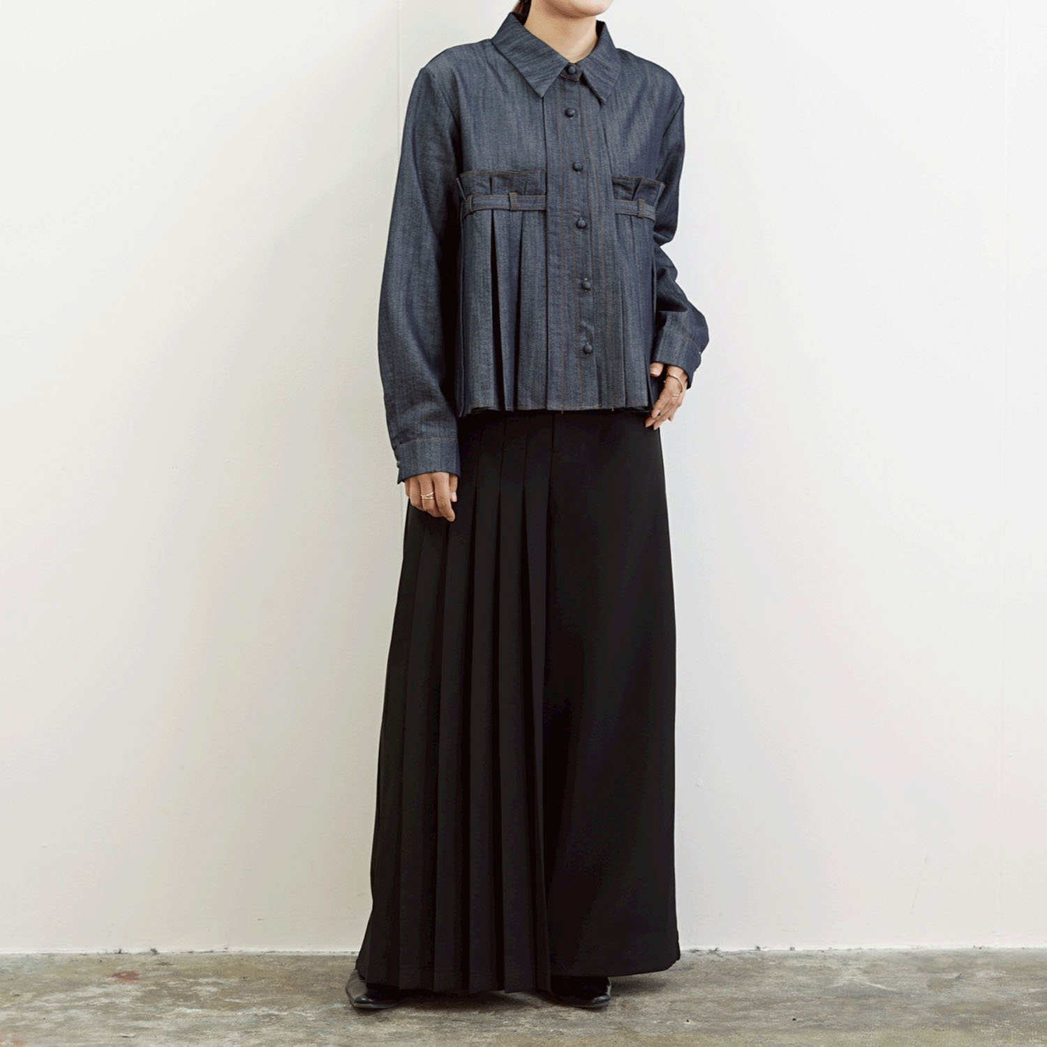 SEVEN SENSE タックデザインシャツ - 画像9