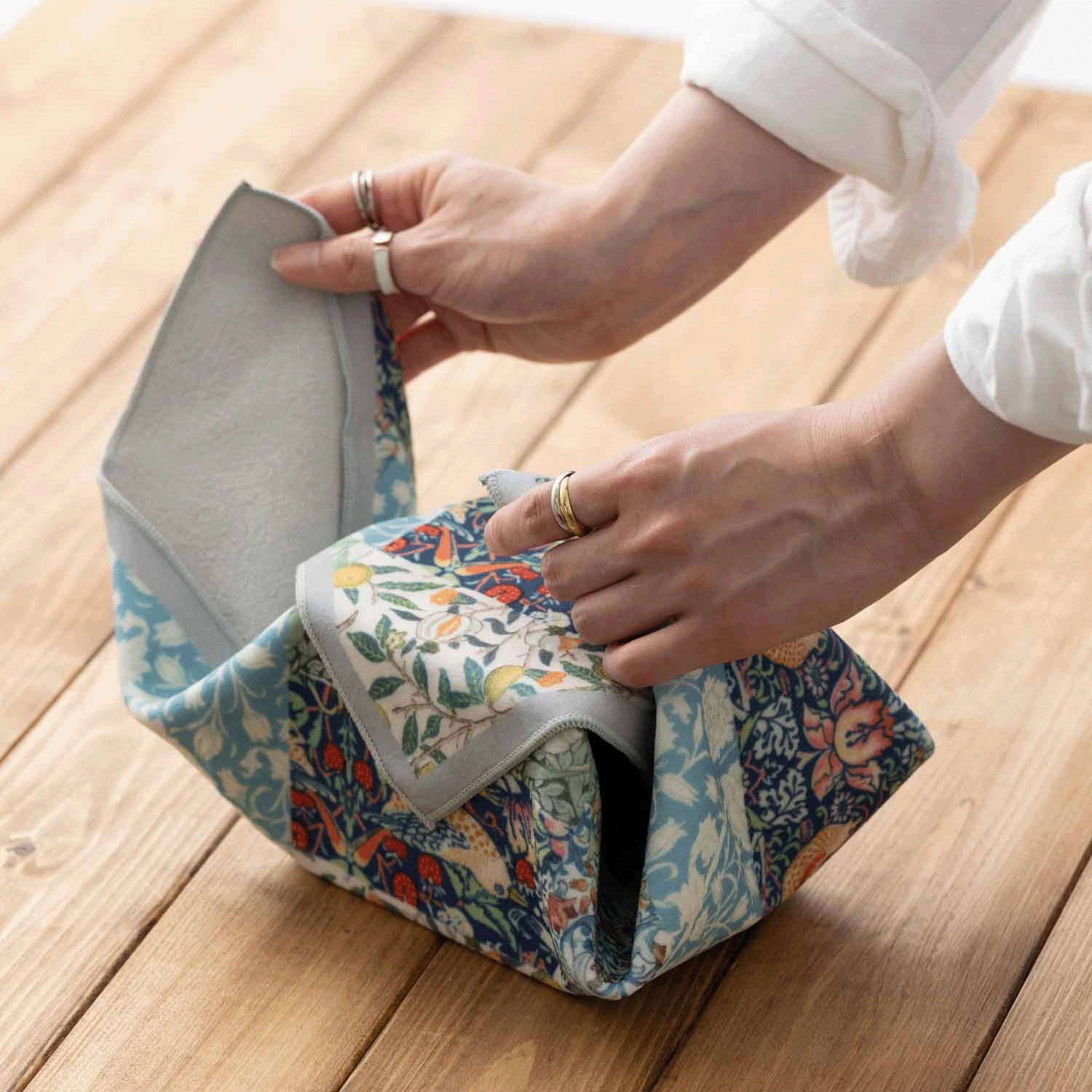 ウイリアムモリス柄 新感覚ラクラク手間なし風呂敷 - 画像7