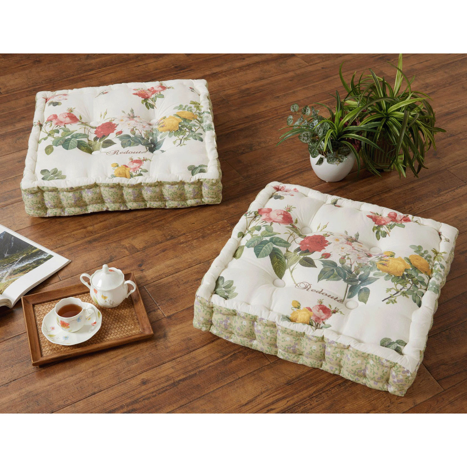 ボリュームクッション・持ち手付き ソニア