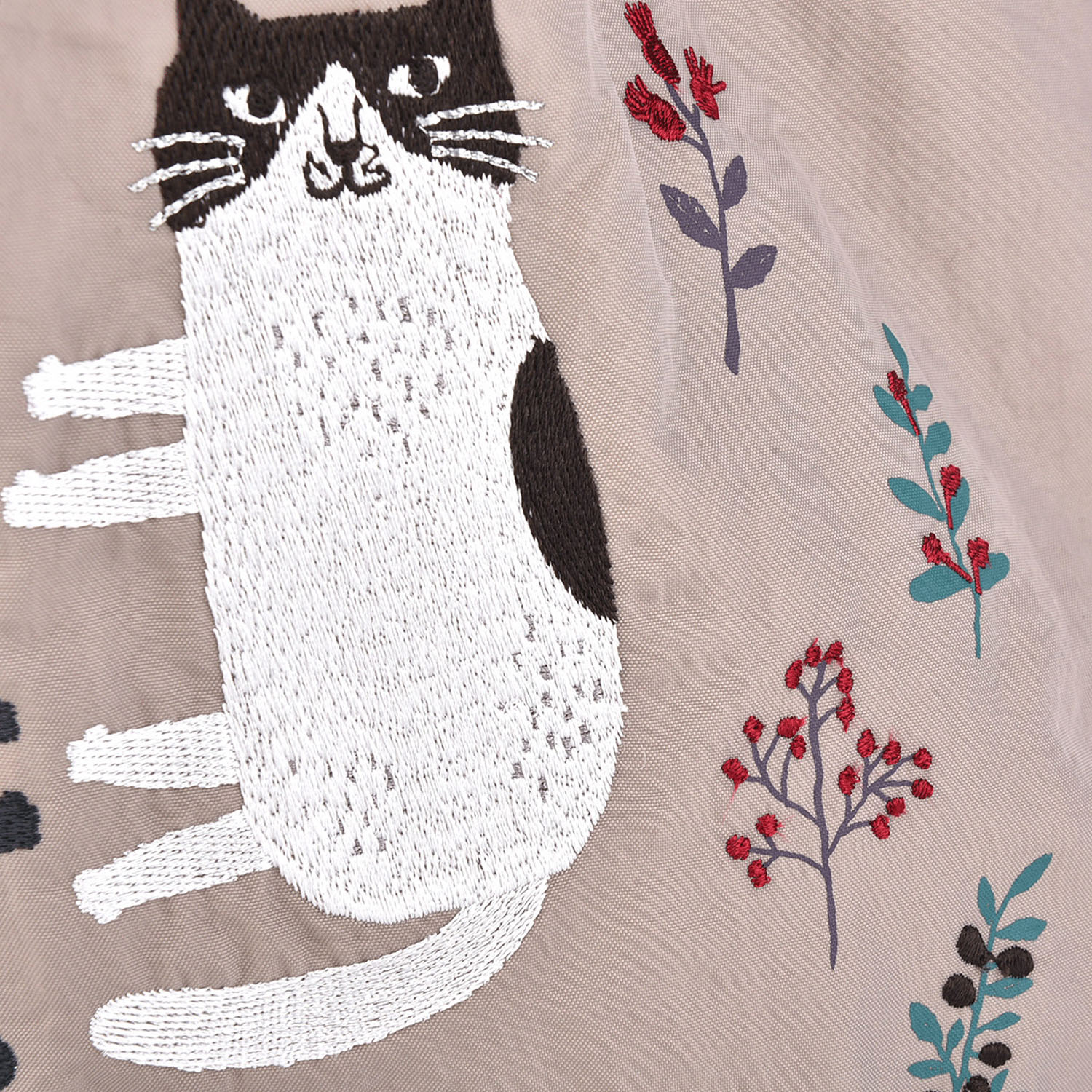 撥水加工刺繍ワッシャーバッグ M なごなごさん柄 - 画像6