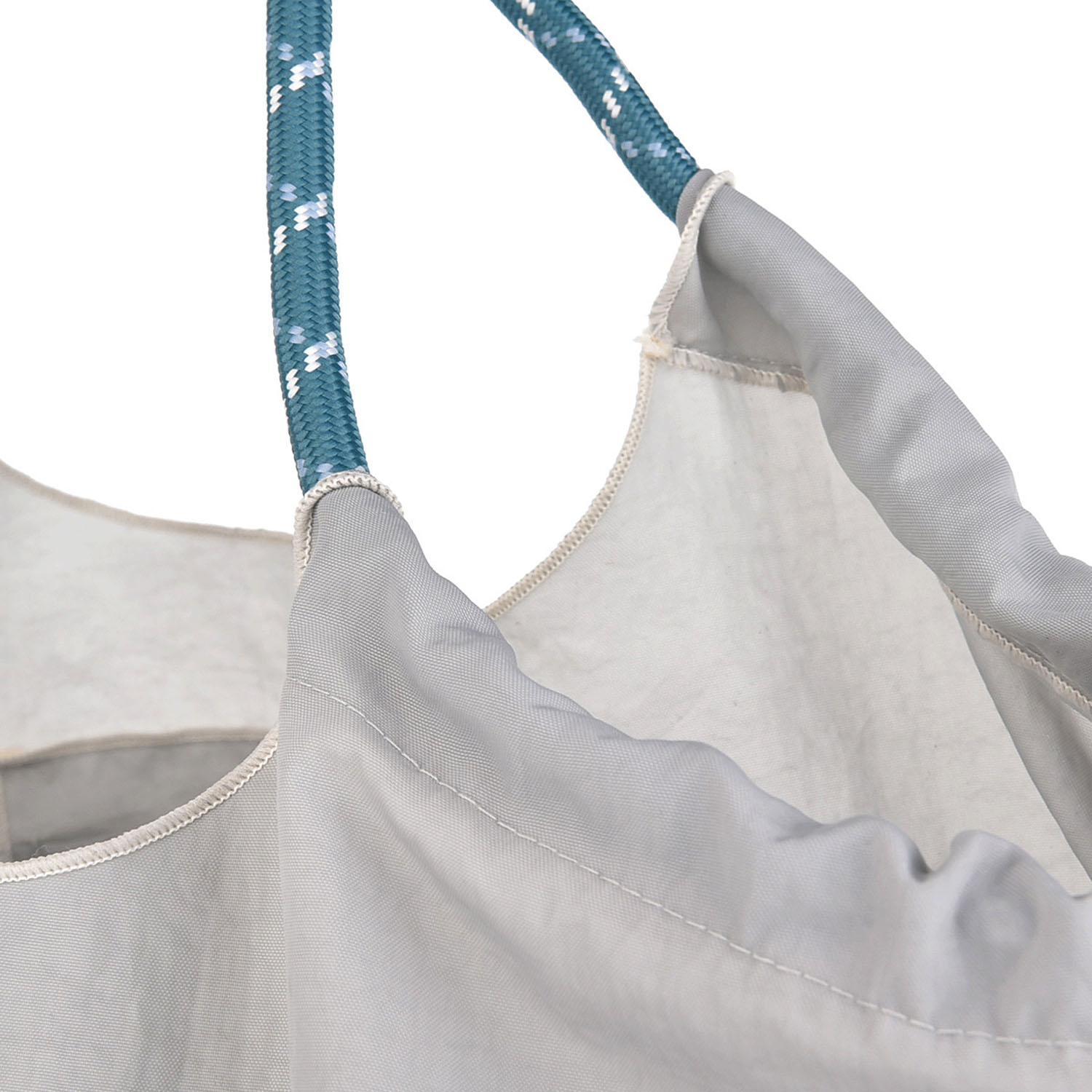 【オフホワイト：取り扱い終了】撥水加工刺繍ワッシャーバッグ L マチルダさん柄 - 画像7