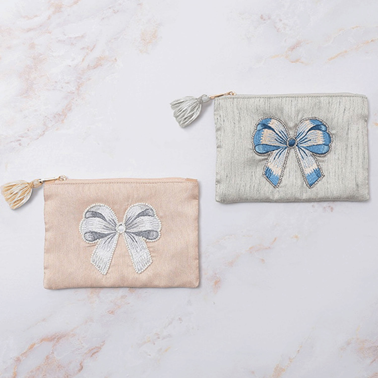 リボン刺繍ポーチ